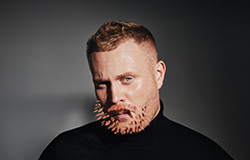 Евгений Чебатков. «На других берегах» 